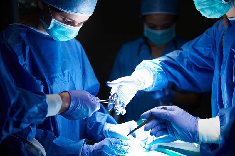 Chirurgie articulaire : Quand est-elle vraiment nécessaire