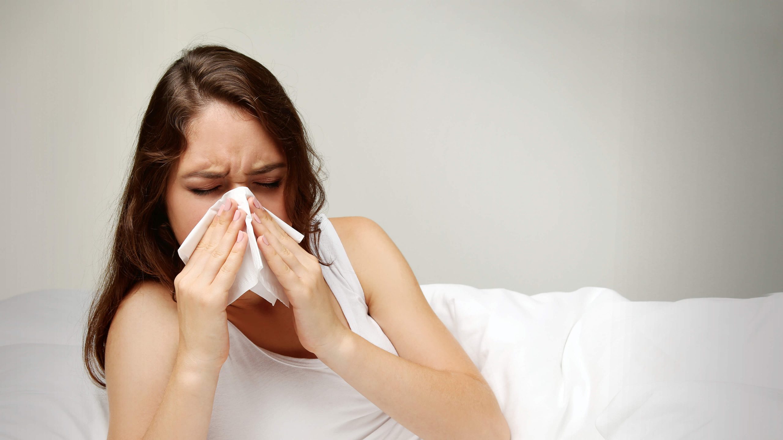 Toux allergiques : Stratégies de gestion pour les personnes sensibles aux allergènes courants