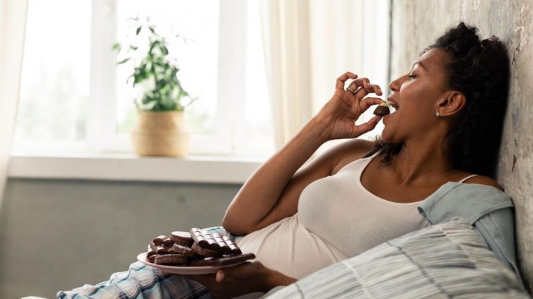 🍎 Lutter Contre le Grignotage : Retrouvez une Relation Saine avec la Nourriture